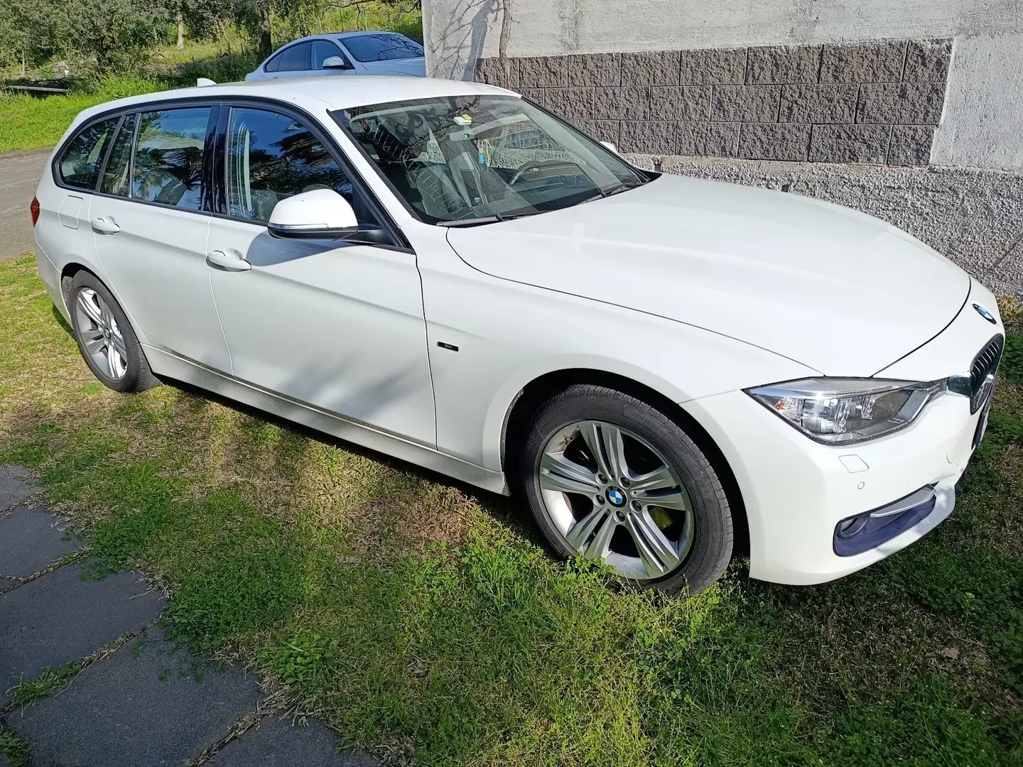 BMW 320 320d Touring xdrive Business auto - 2