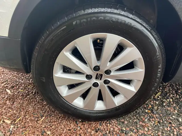 Seat Arona view 12