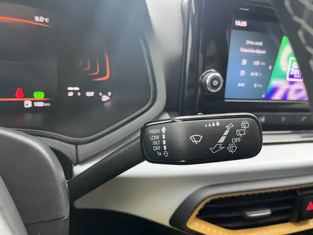 Seat Arona view 20