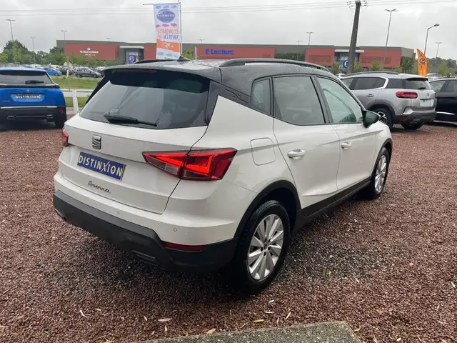 Seat Arona view 3