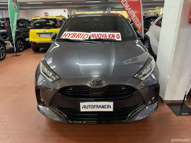 Toyota YARIS - 1.5 HYBRID 130 CV LOUNGE