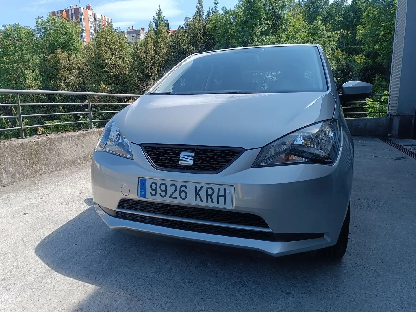 SEAT Mii 1.0 S&S Style Edition 75 Gris - 2