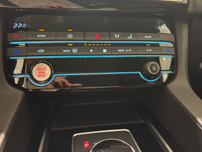 Jaguar F-Pace F-PACE Prestige AWD AUT. AHK LEDER NAV ACC SHZ — photo 15