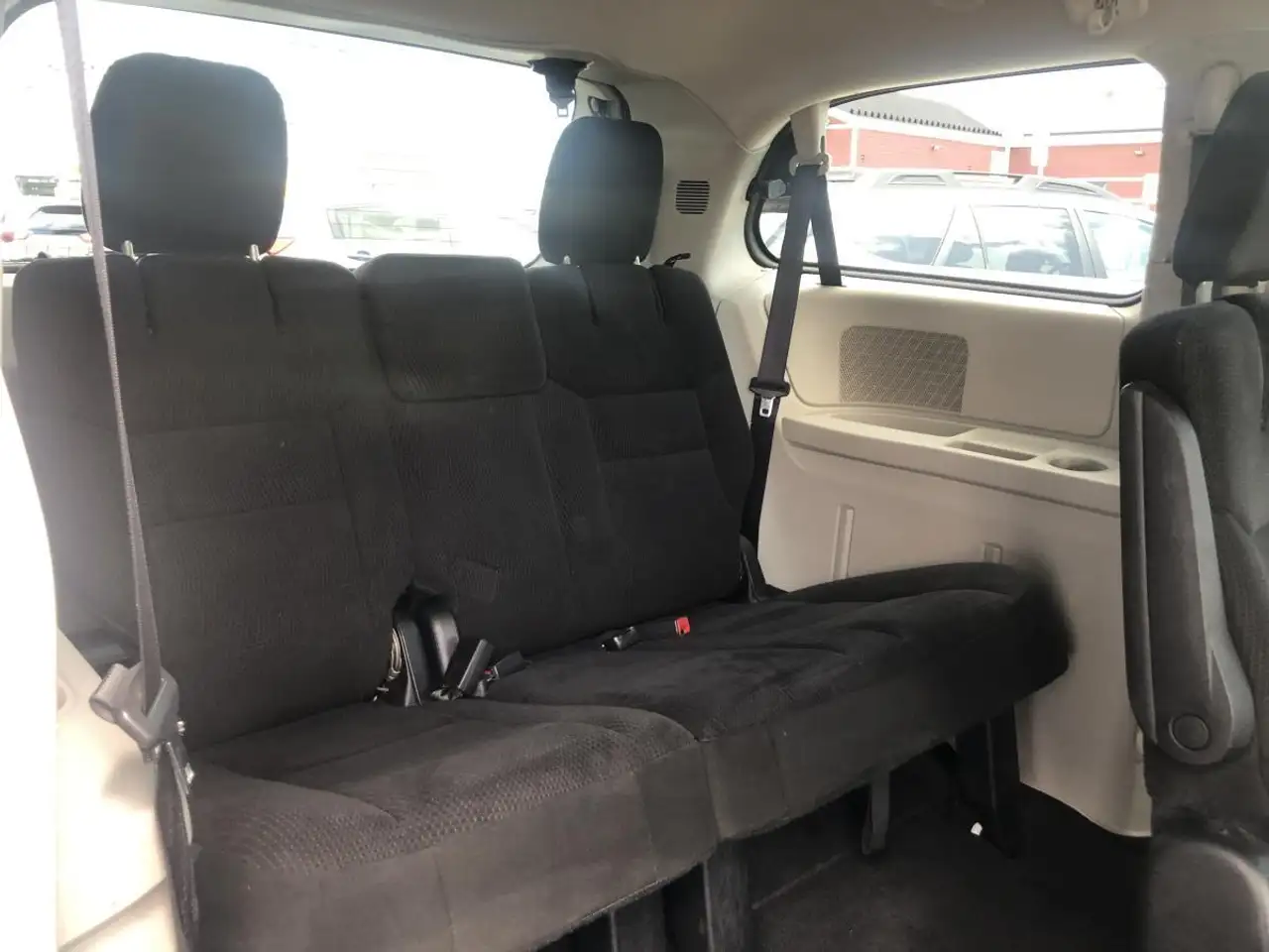 Chrysler Town & Country снимка Chrysler Town & Country