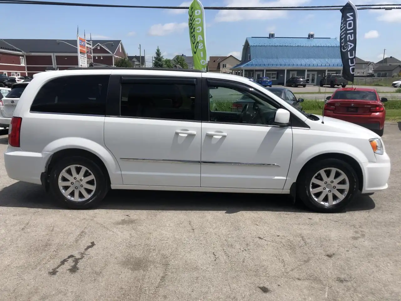 Chrysler Town & Country снимка Chrysler Town & Country