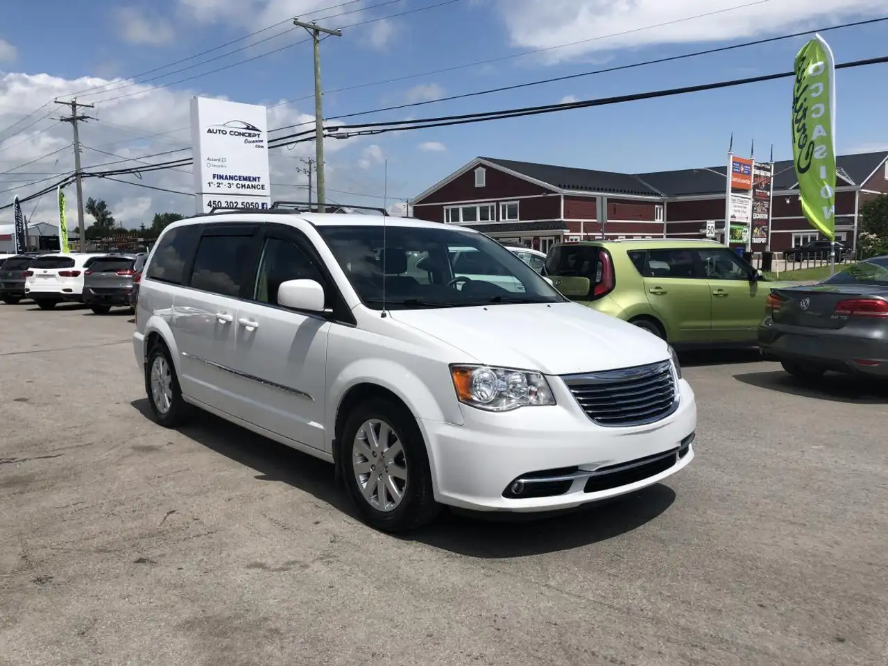 Chrysler Town & Country снимка Chrysler Town & Country