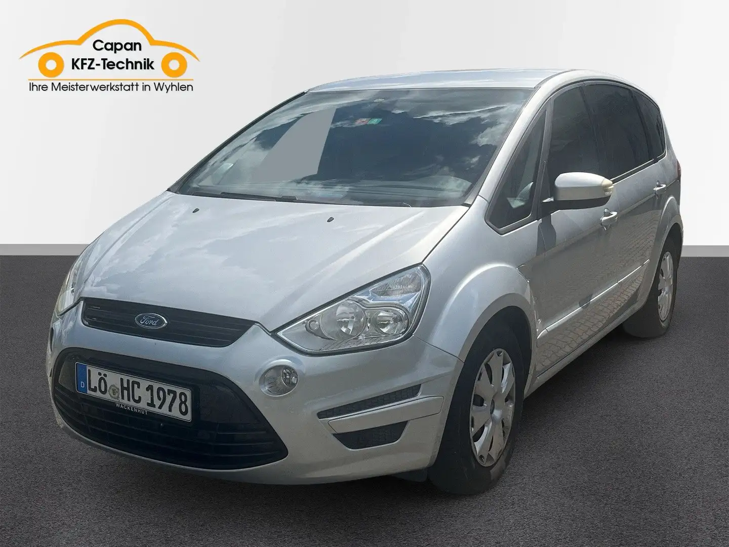 Ford S-Max 2,0 TDCi 103kW DPF Titanium Silber - 1
