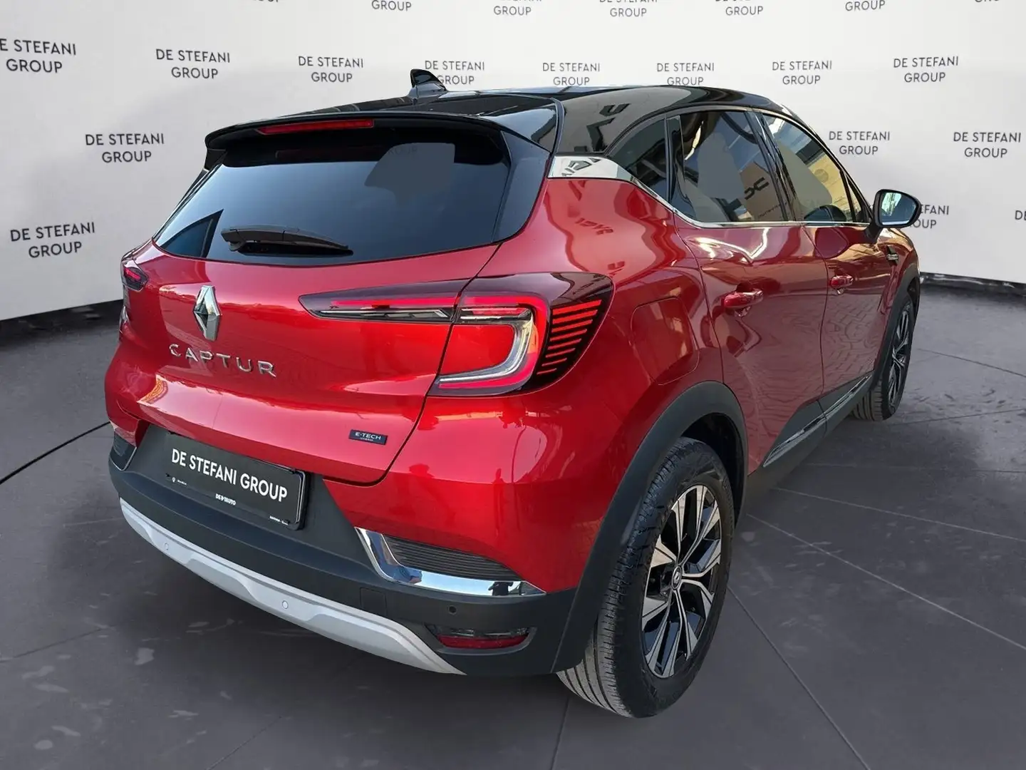 Renault Captur Captur 1.6 E-Tech full hybrid Techno 145cv auto Rood - 2