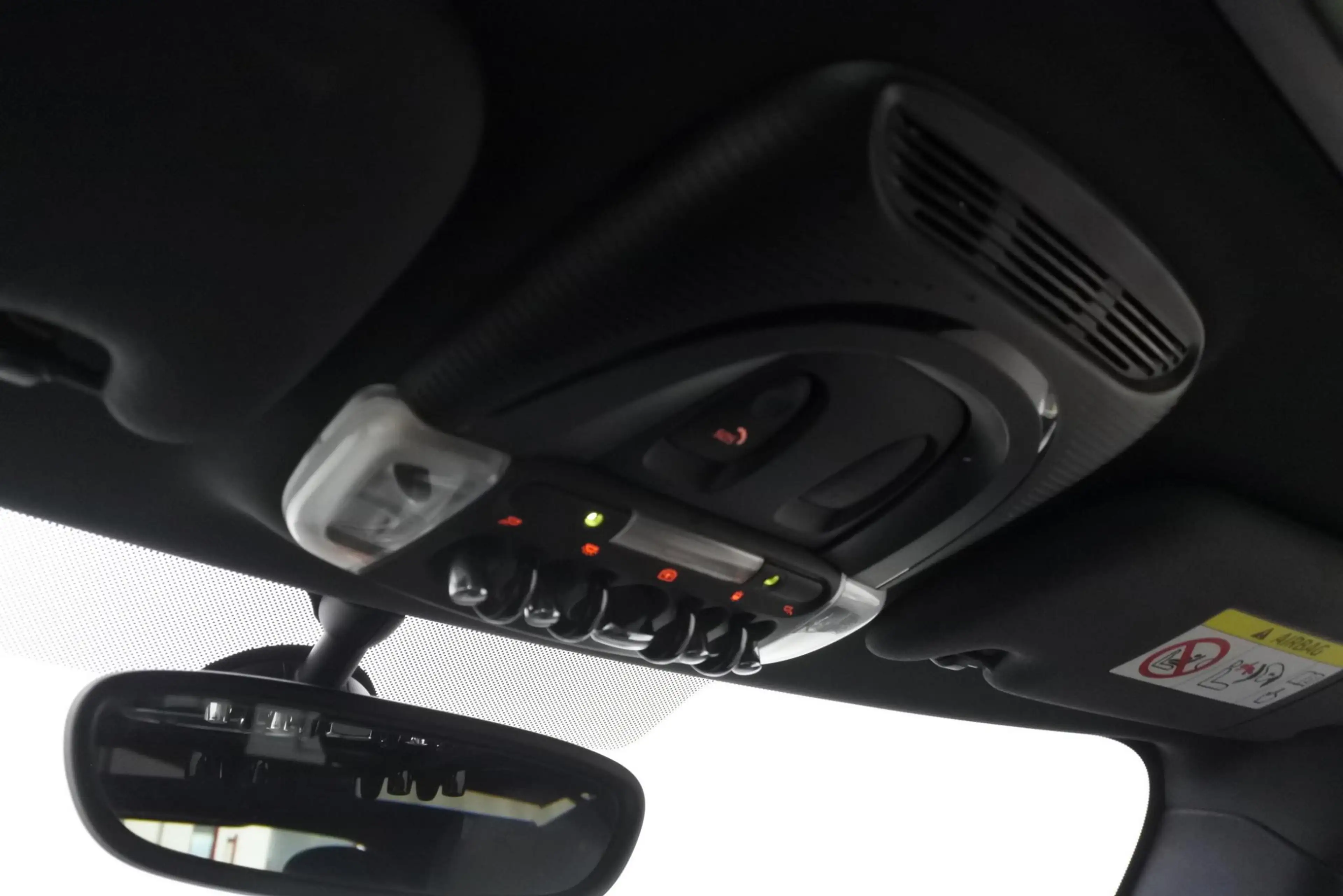 MINI Cooper S 5-Deurs 2.0 60 Years Edition NL auto NAP — photo 27