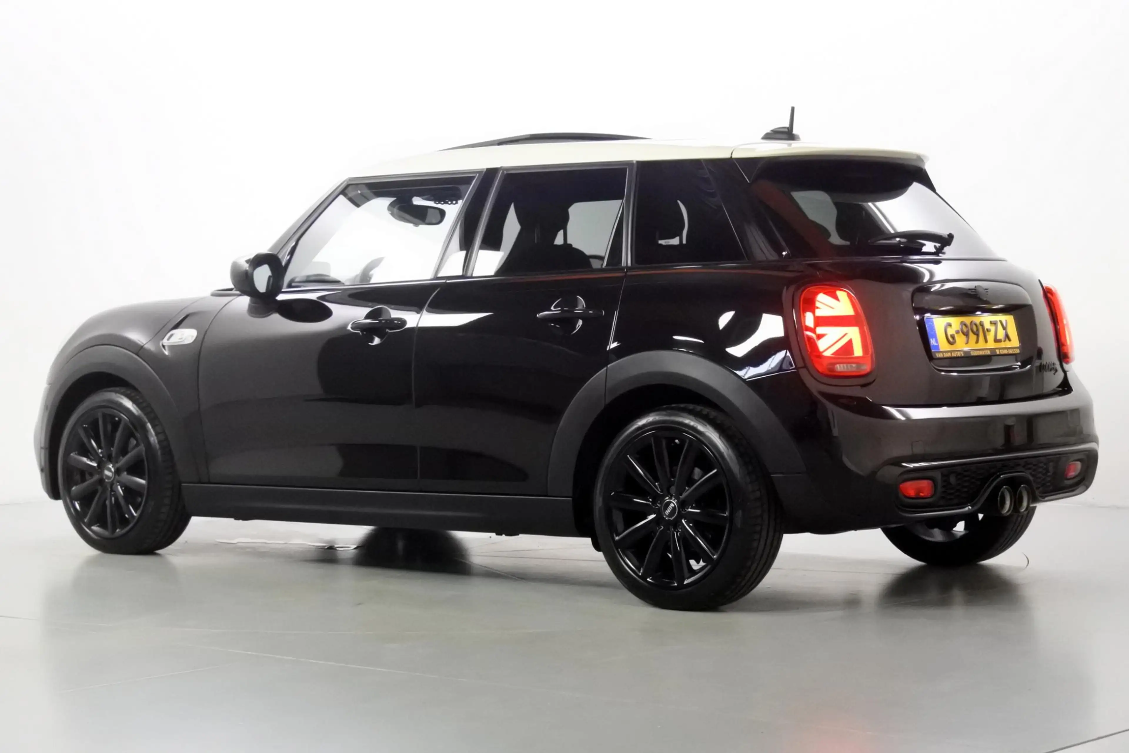 MINI Cooper S 5-Deurs 2.0 60 Years Edition NL auto NAP — photo 45