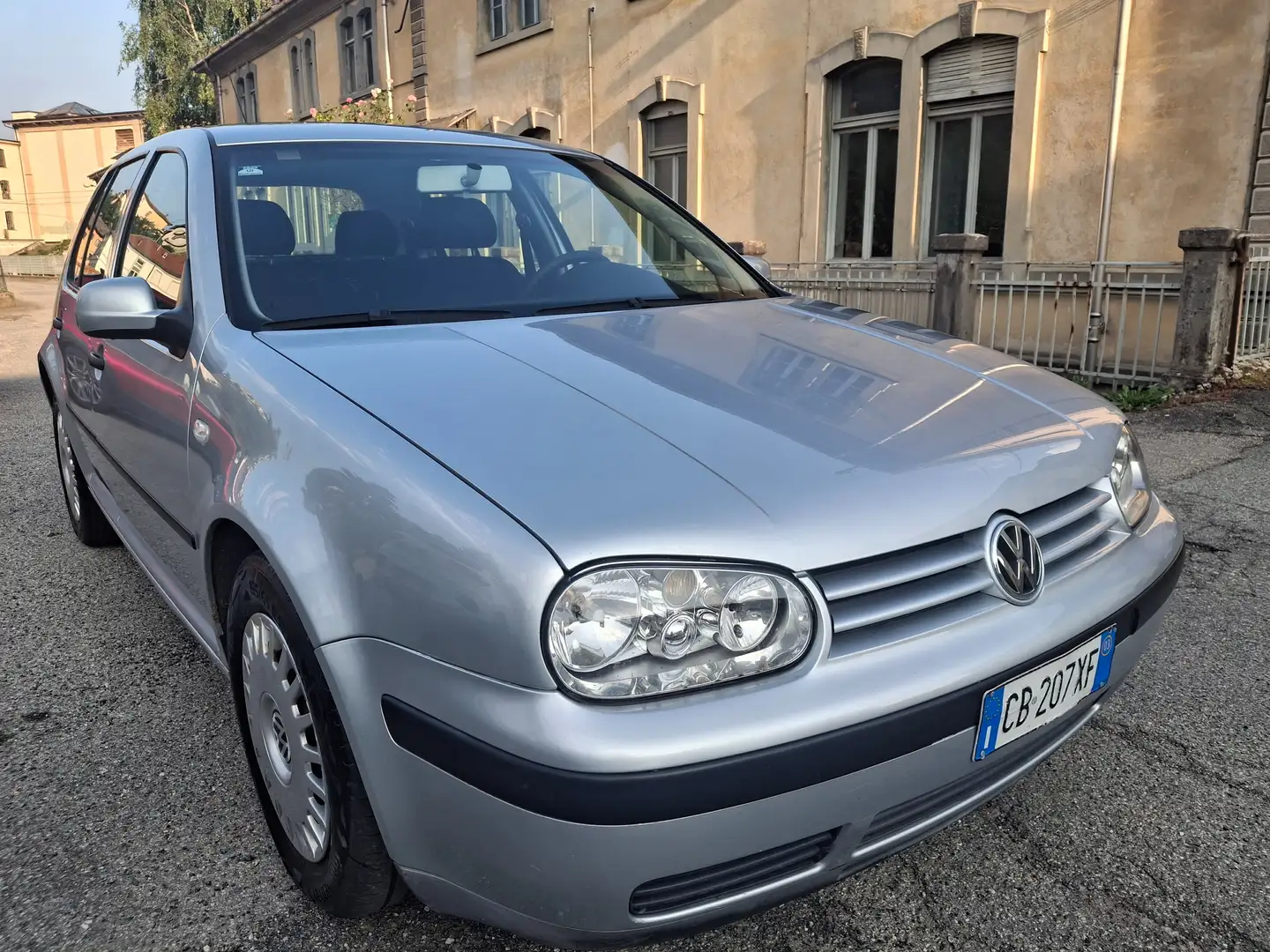 Volkswagen Golf Golf 5p 1.9 tdi 100cv Argento - 1