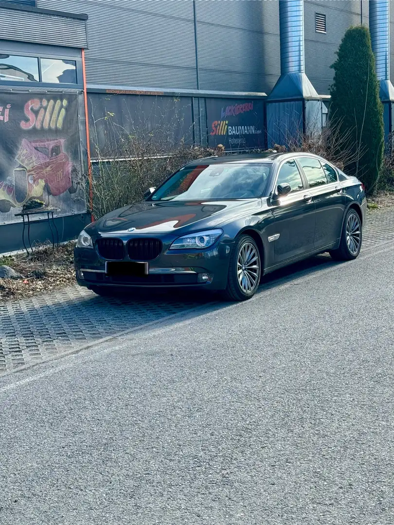 BMW 730 730d Grau - 1