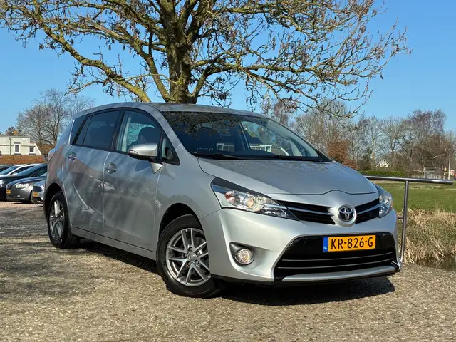 Toyota Verso 1.8 VVT-i Dynamic Business Top 5 editie | Cruise +