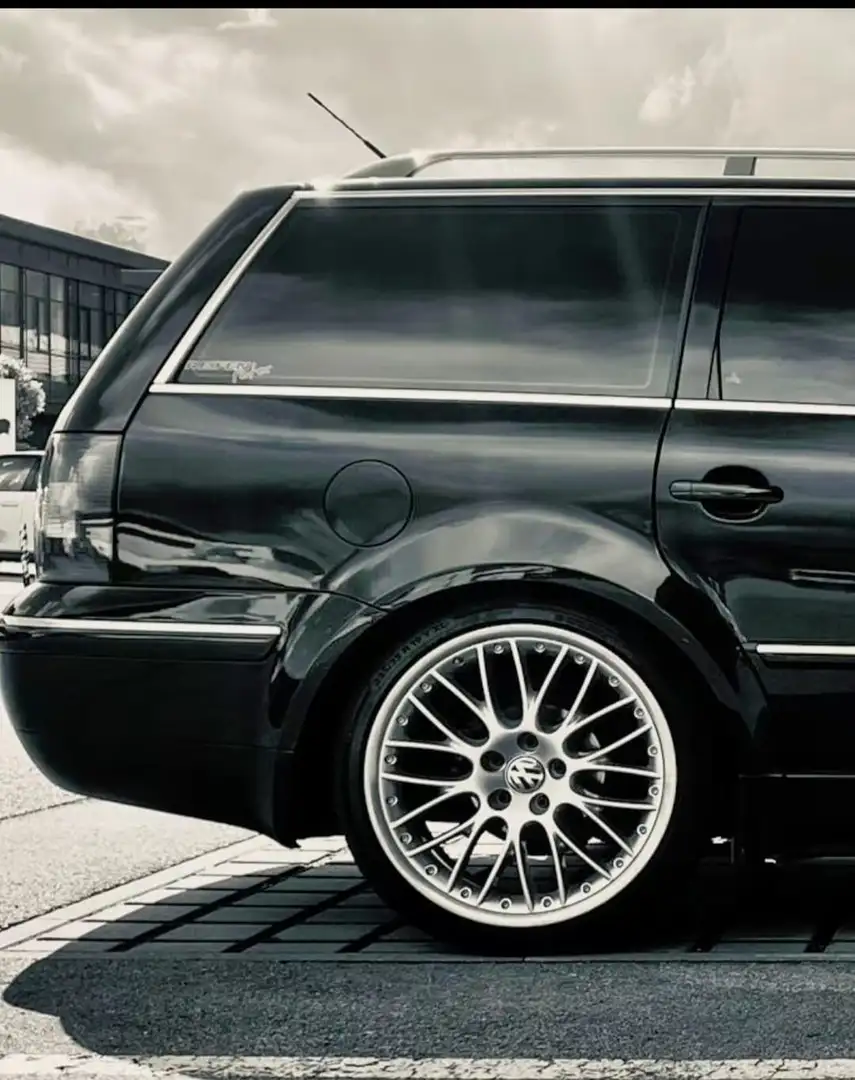Volkswagen Passat Schwarz - 2