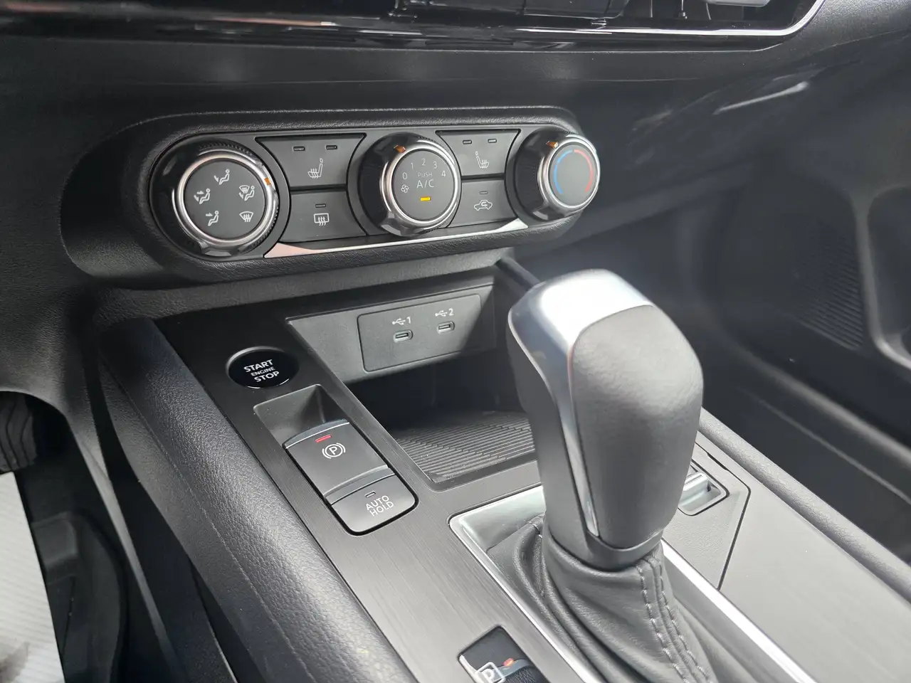 Nissan Kicks снимка Nissan Kicks