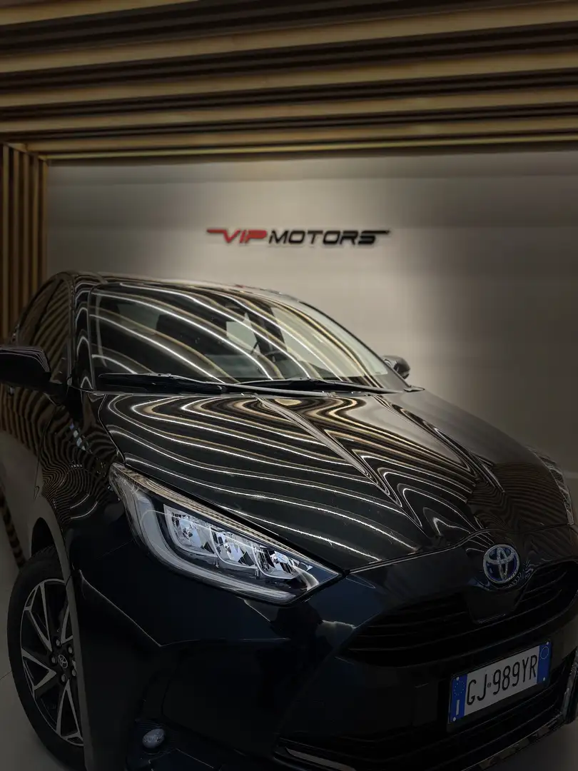 Toyota Yaris Yaris IV 2022 1.5h Active led navi cambio automati - 2