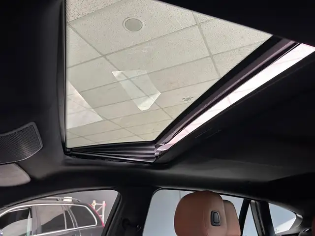 BMW X6 view 8