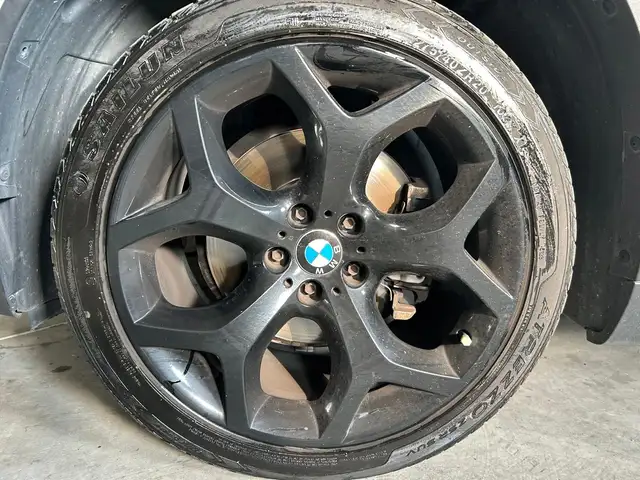 BMW X6 view 6