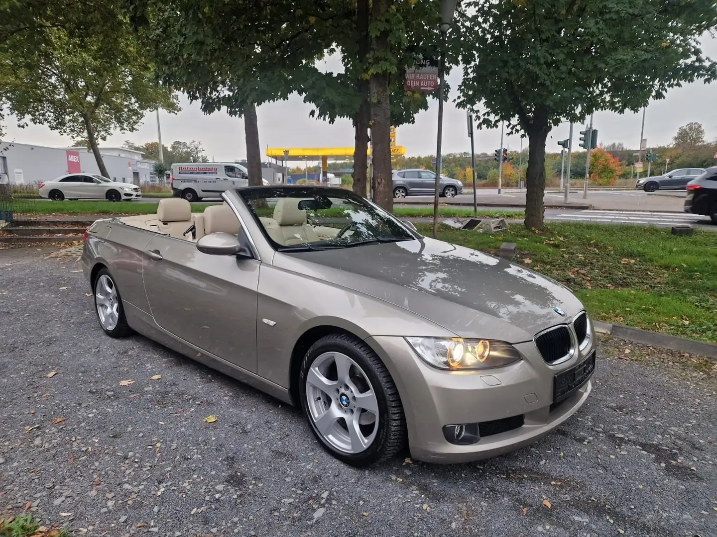BMW 320 Cabrio  1.Hand/Scheckheft/Auto./Navi/Leder Braun - 1