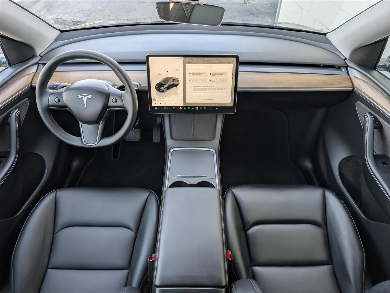 Tesla Model Y fotografie Tesla Model Y