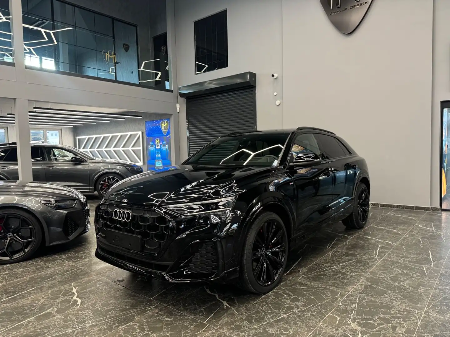 Audi Q8 50 TDI quattro tiptronic Schwarz - 1