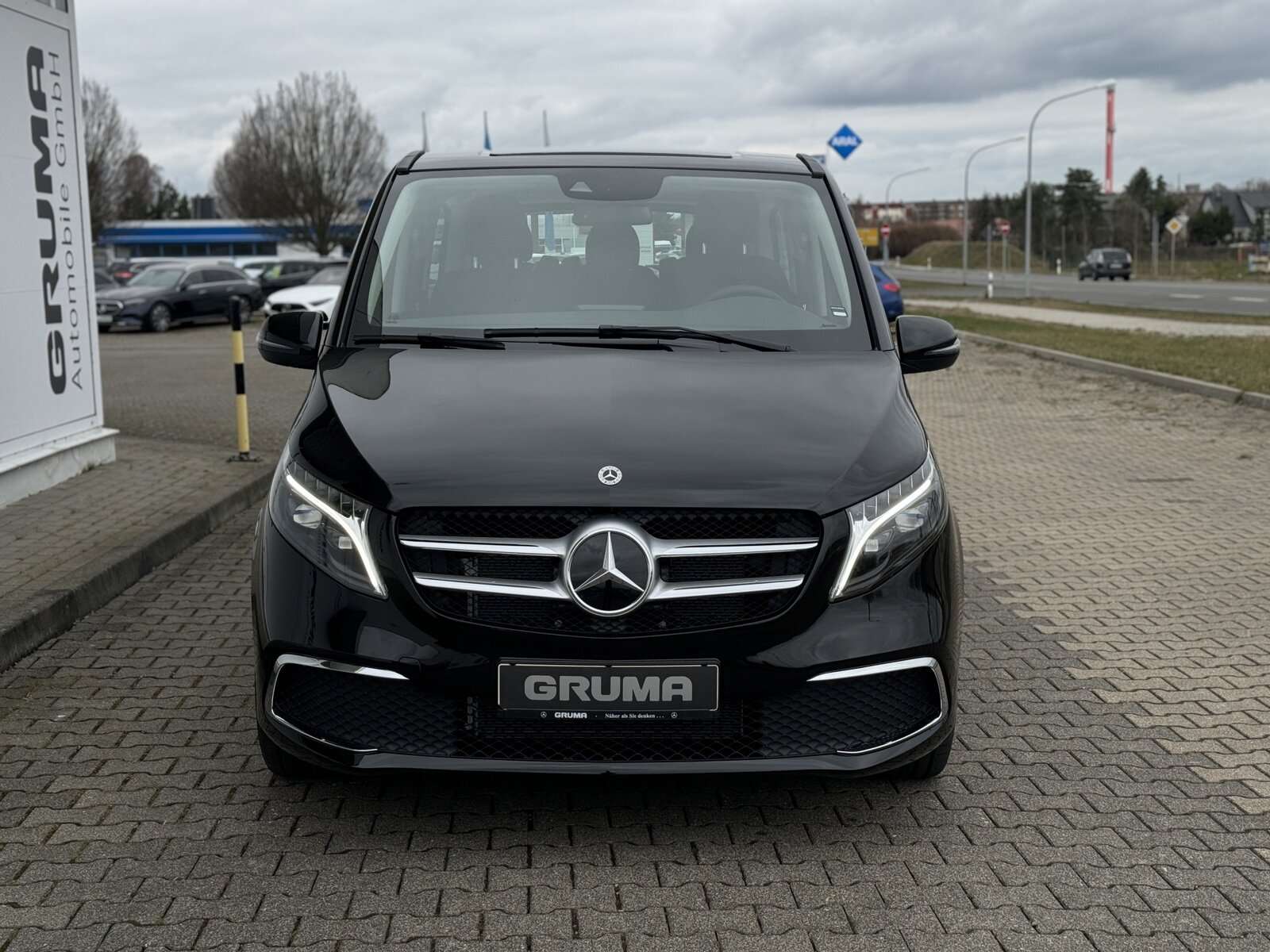 Mercedes-Benz V 220