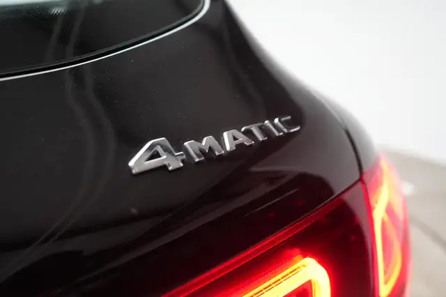 Mercedes-Benz GLC view 9