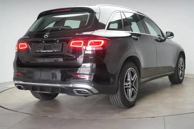 Mercedes-Benz GLC view 5