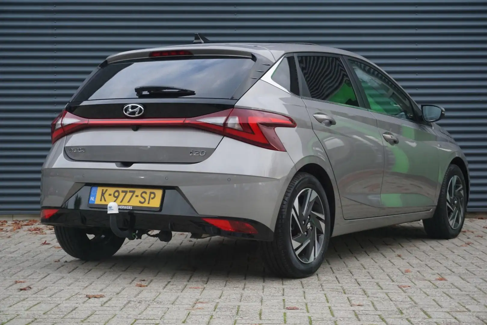 Hyundai i20 1.0 T-GDI 100pk Premium Sky | Panorama | Camera | Gris - 2