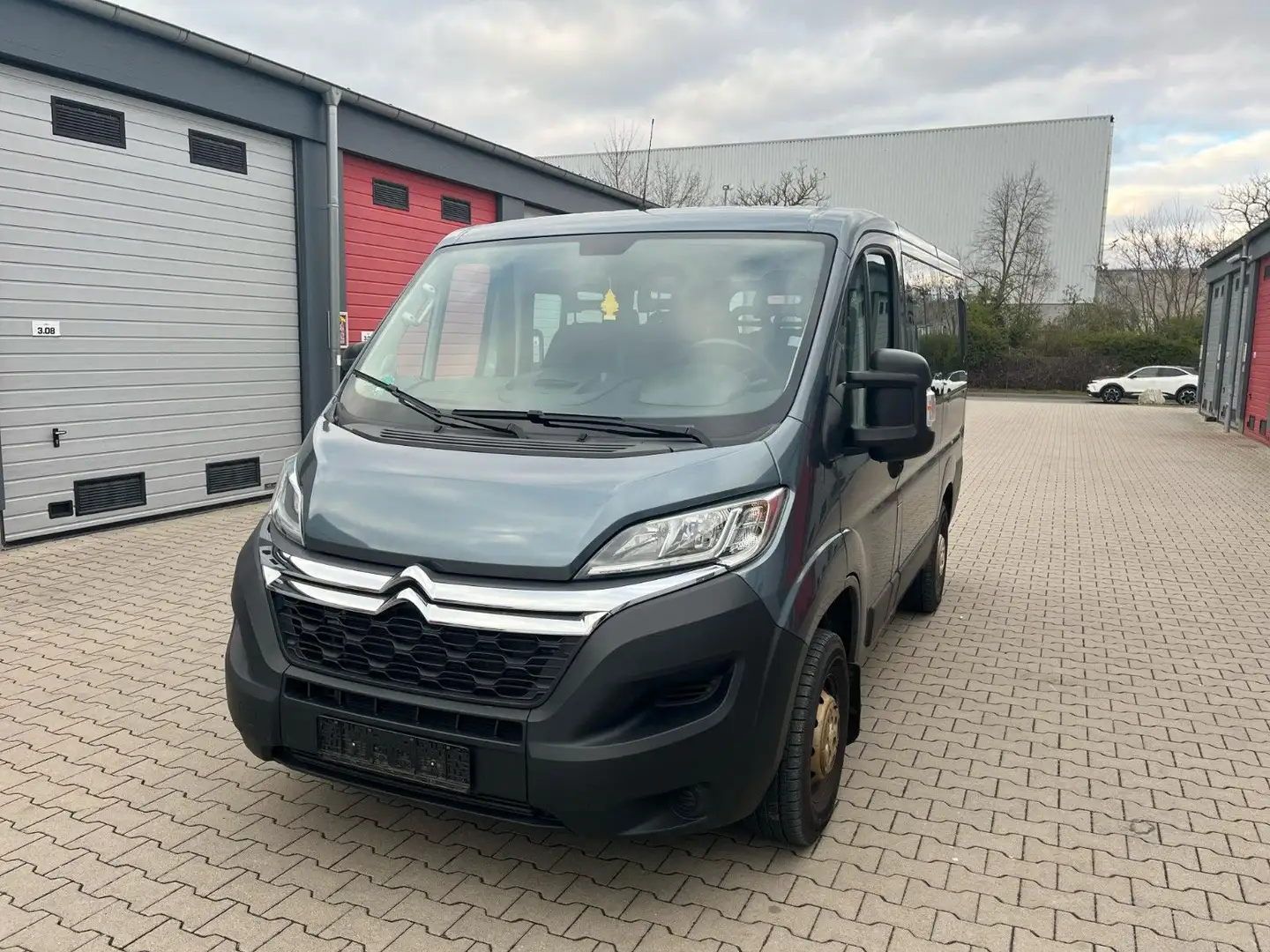 Citroen Jumper Kombi 30 L1H1 Live Blue-HDi 140 9SITZER Grau - 2