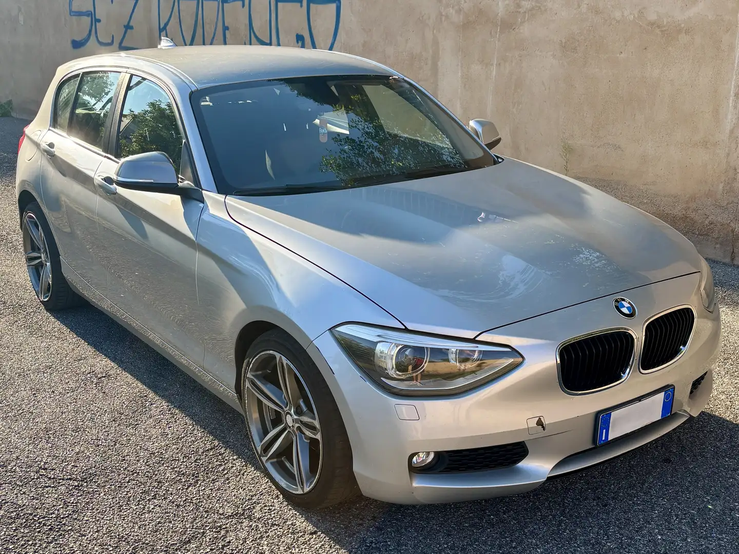 BMW 114 F/20 Sport Stříbrná - 2