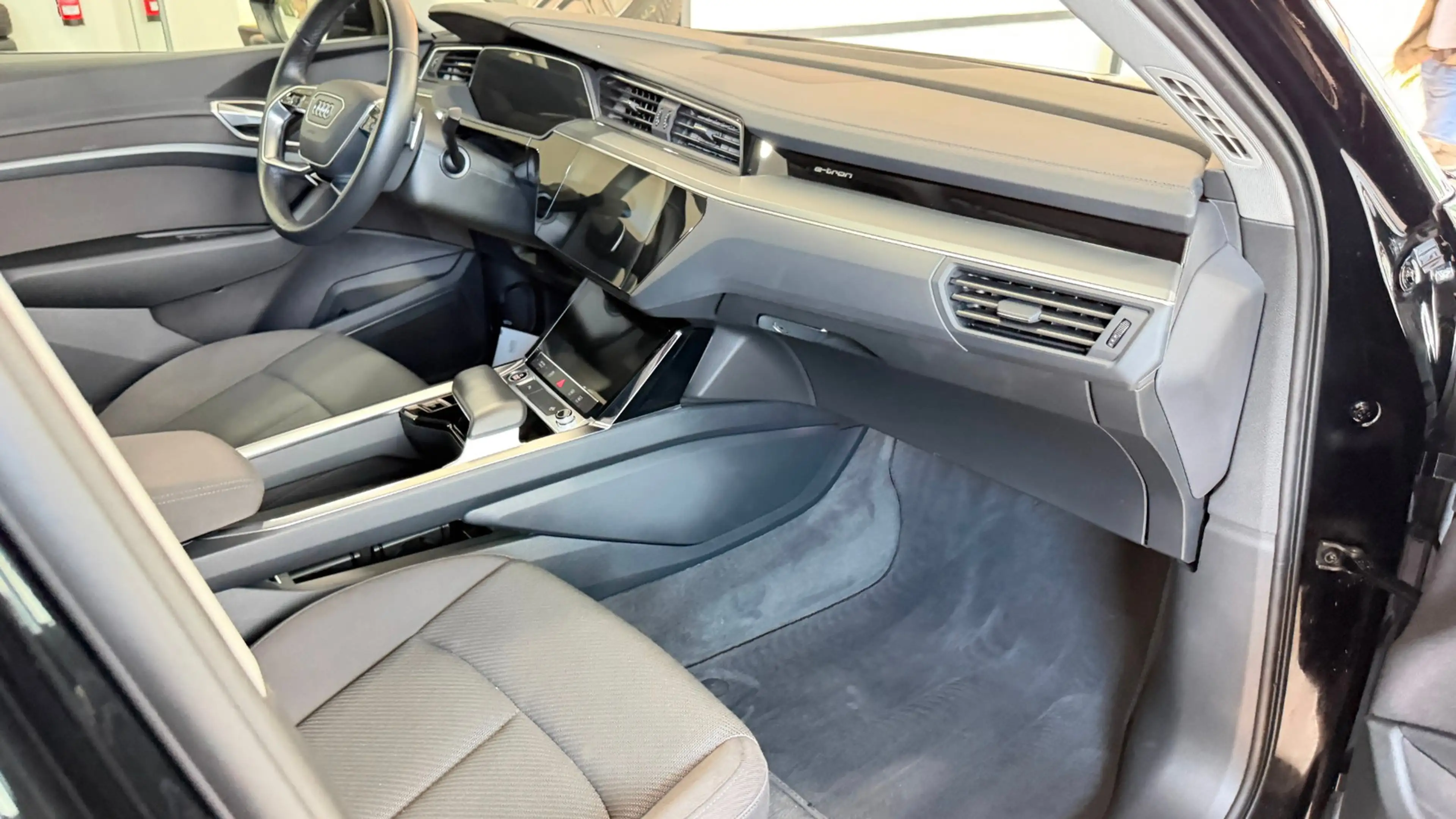 Audi e-tron Sportback 50 quattro — photo 21