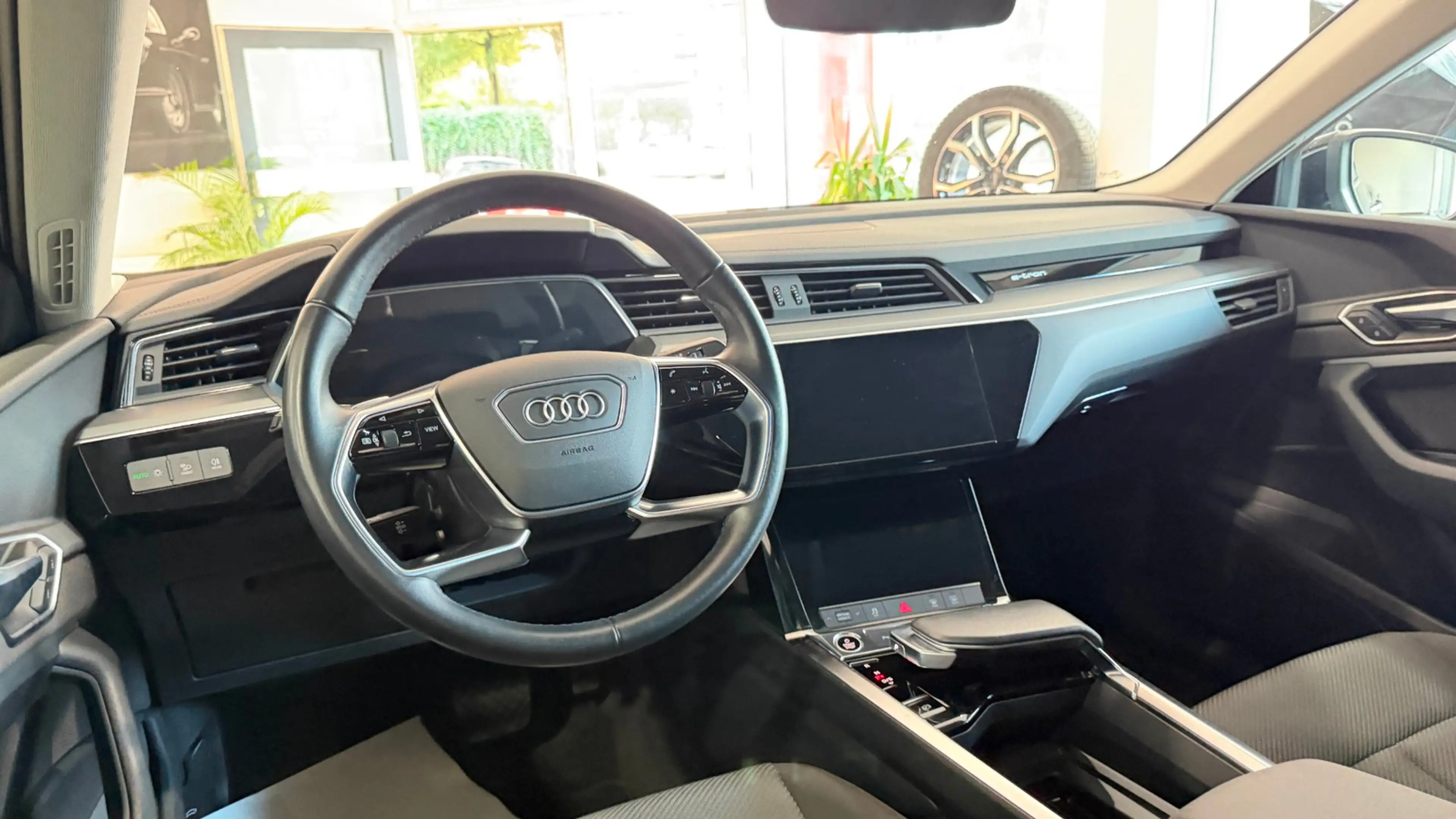 Audi e-tron Sportback 50 quattro — photo 18