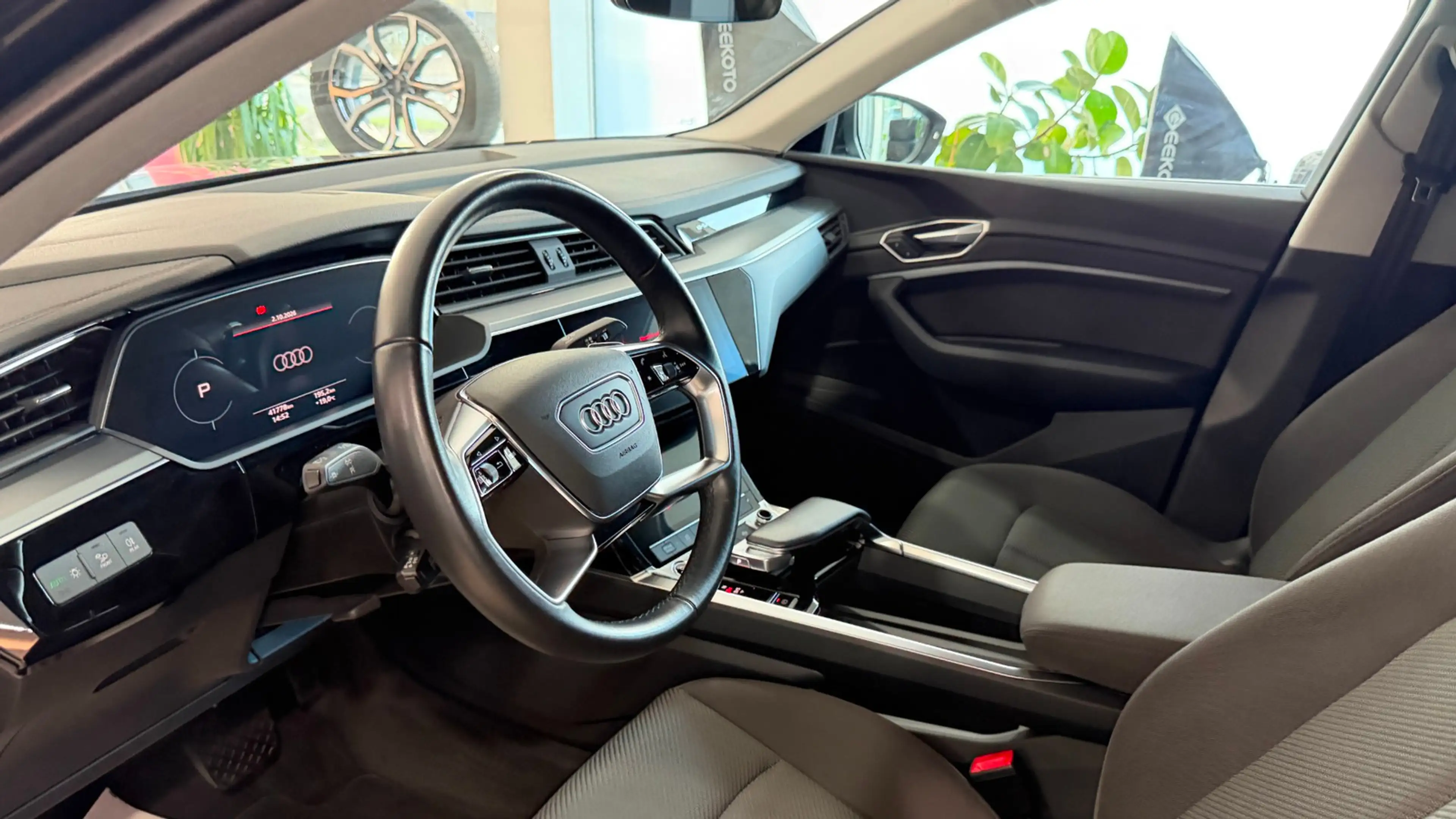 Audi e-tron Sportback 50 quattro — photo 13