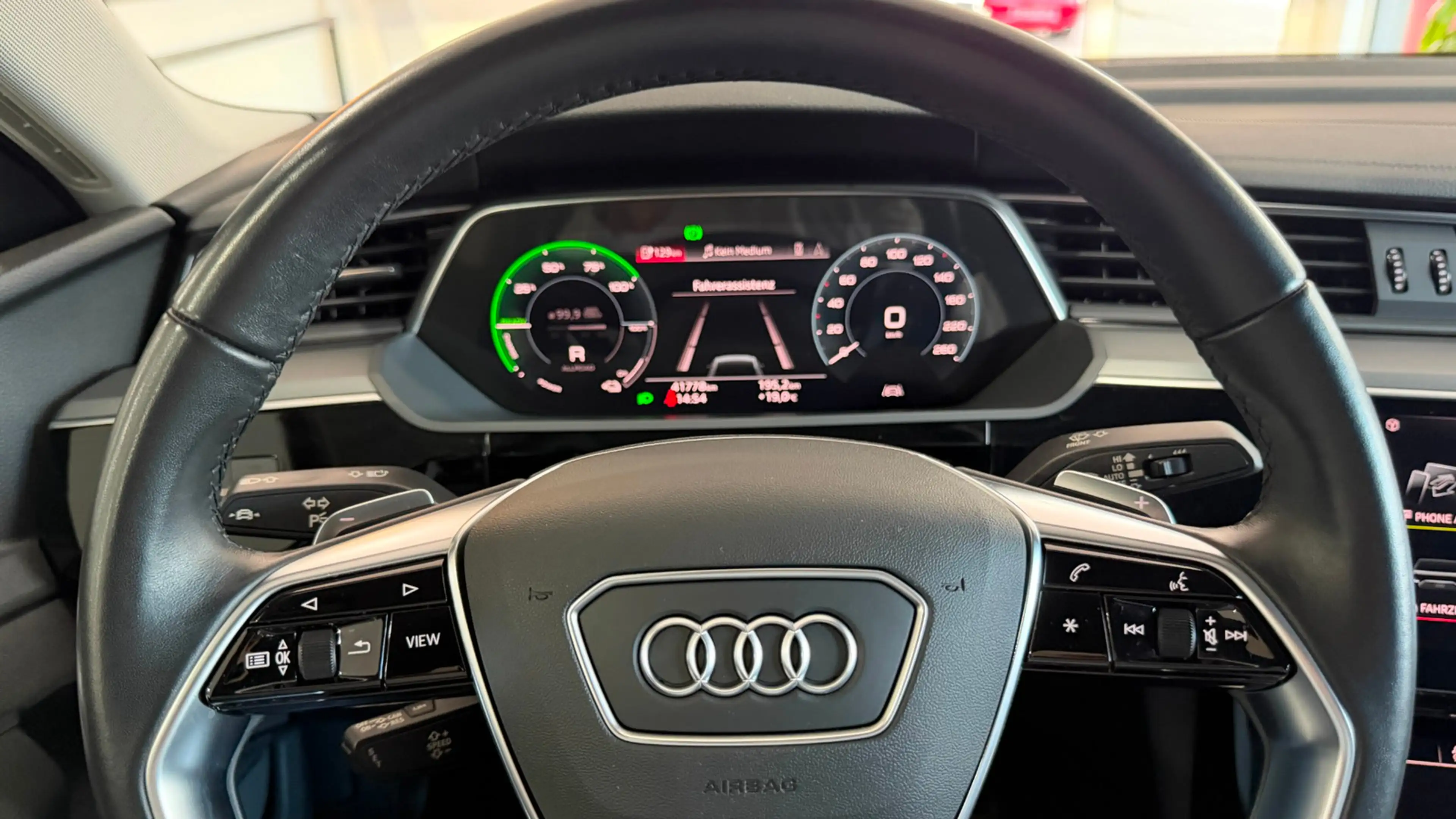 Audi e-tron Sportback 50 quattro — photo 28