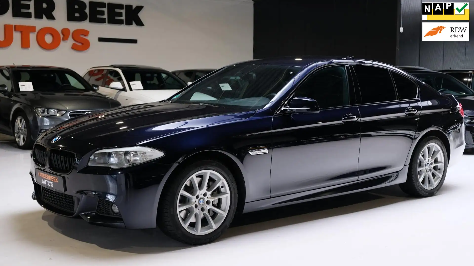 BMW 528 5-serie 528xi High Executive M-Sport Automaat 245P Fekete - 1