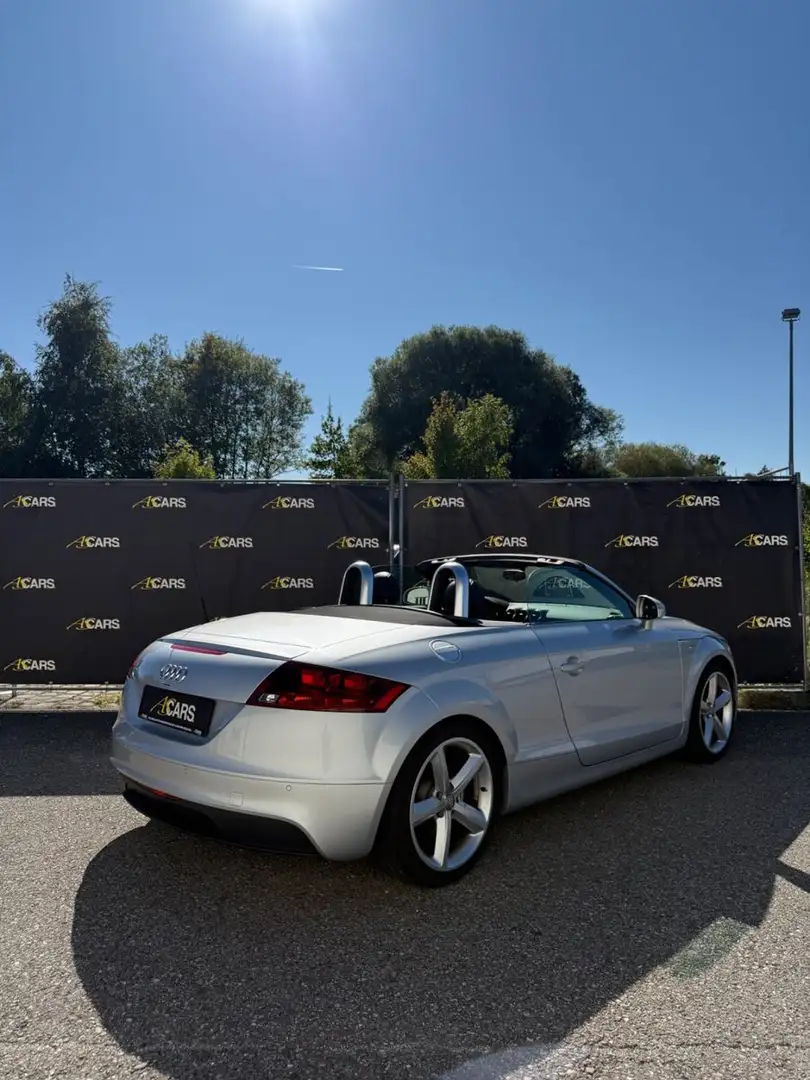 Audi TT Coupe/Roadster 2.0 TDI QUATTRO *S-LINE* Silber - 2