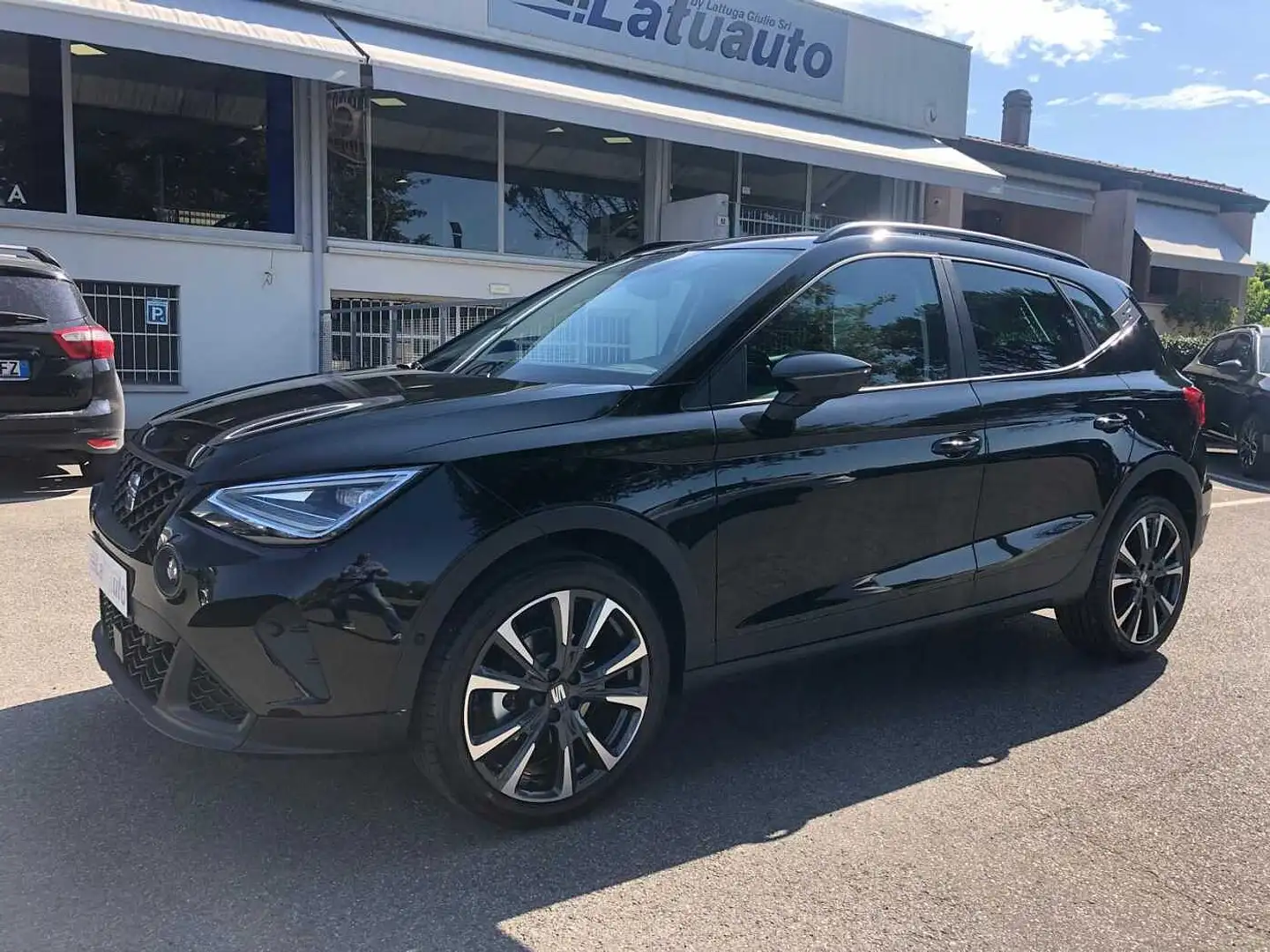 SEAT Arona 1.0 EcoTSI Black Edition Nero - 1