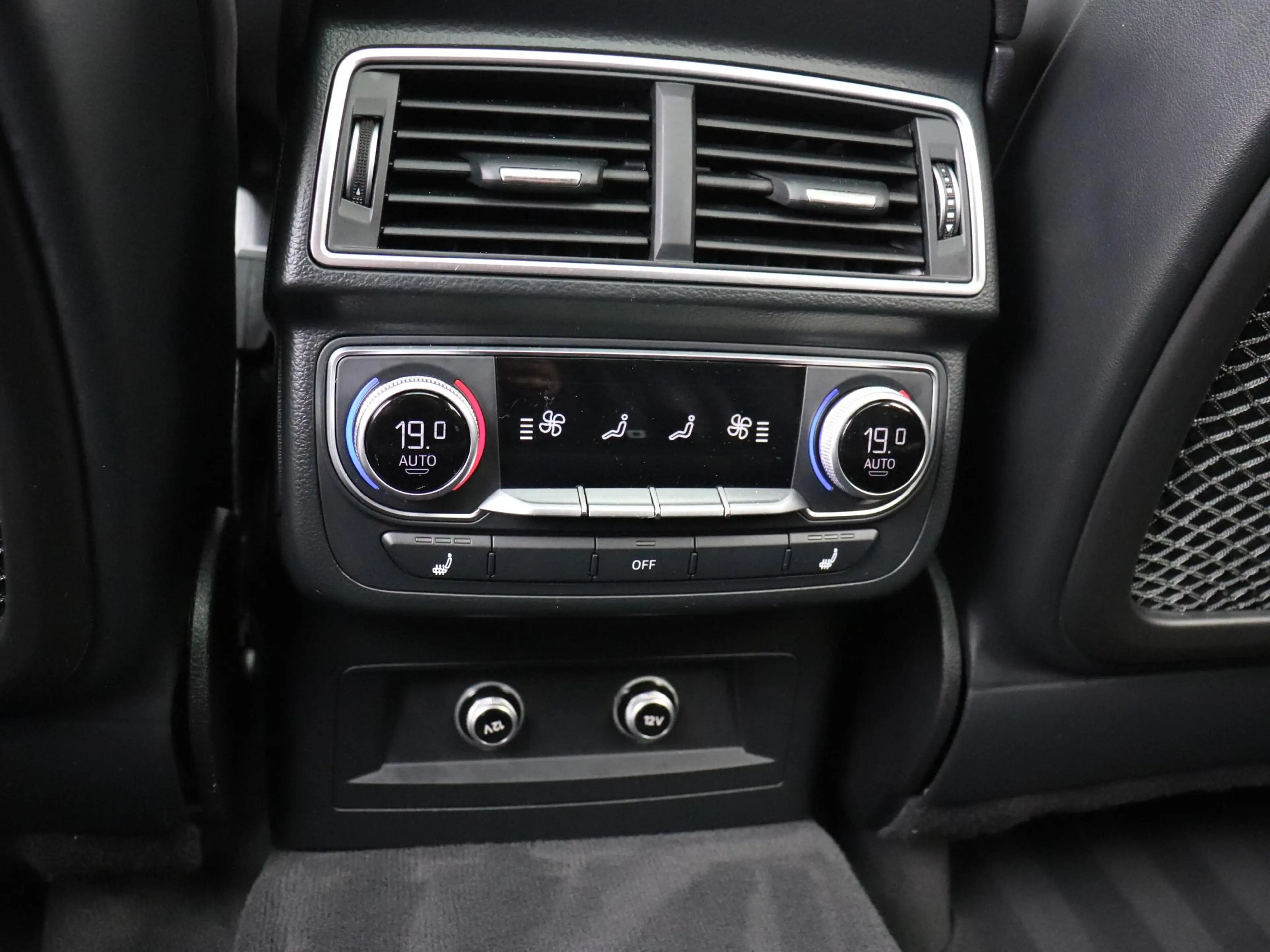 Audi SQ7 4.0 TDI quattro Pro Line + 7p | LEDER| PANO-DAK | — photo 25