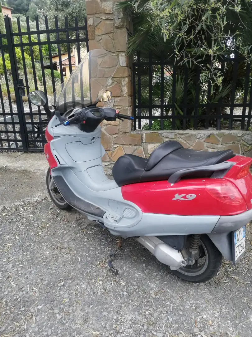 Piaggio Beverly 250 Červená - 2