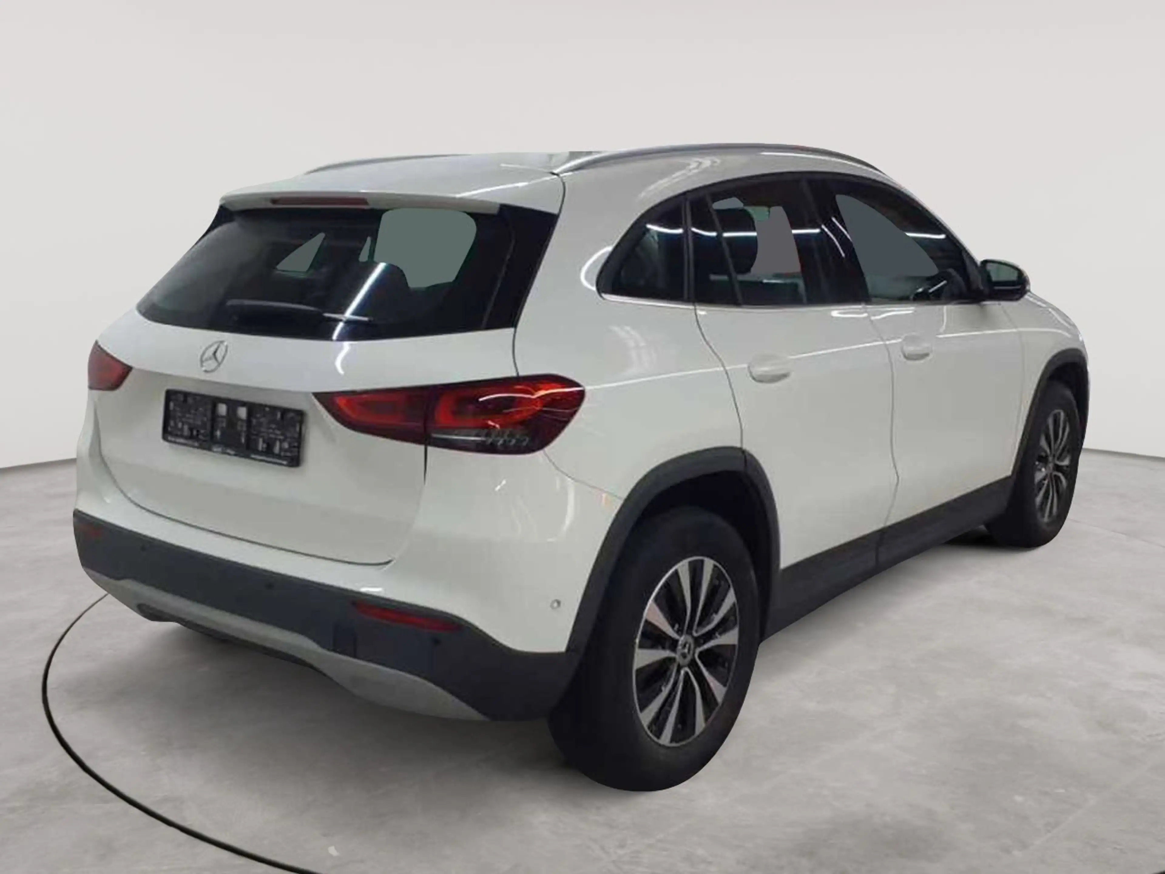 Mercedes-Benz GLA 200 GLA 200 d 8G-Style BusiP LED KAM SHZ — photo 4