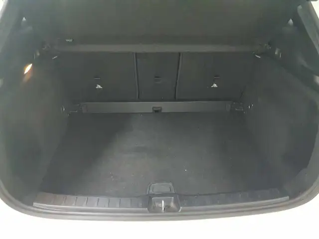 Mercedes-Benz Gla view 15