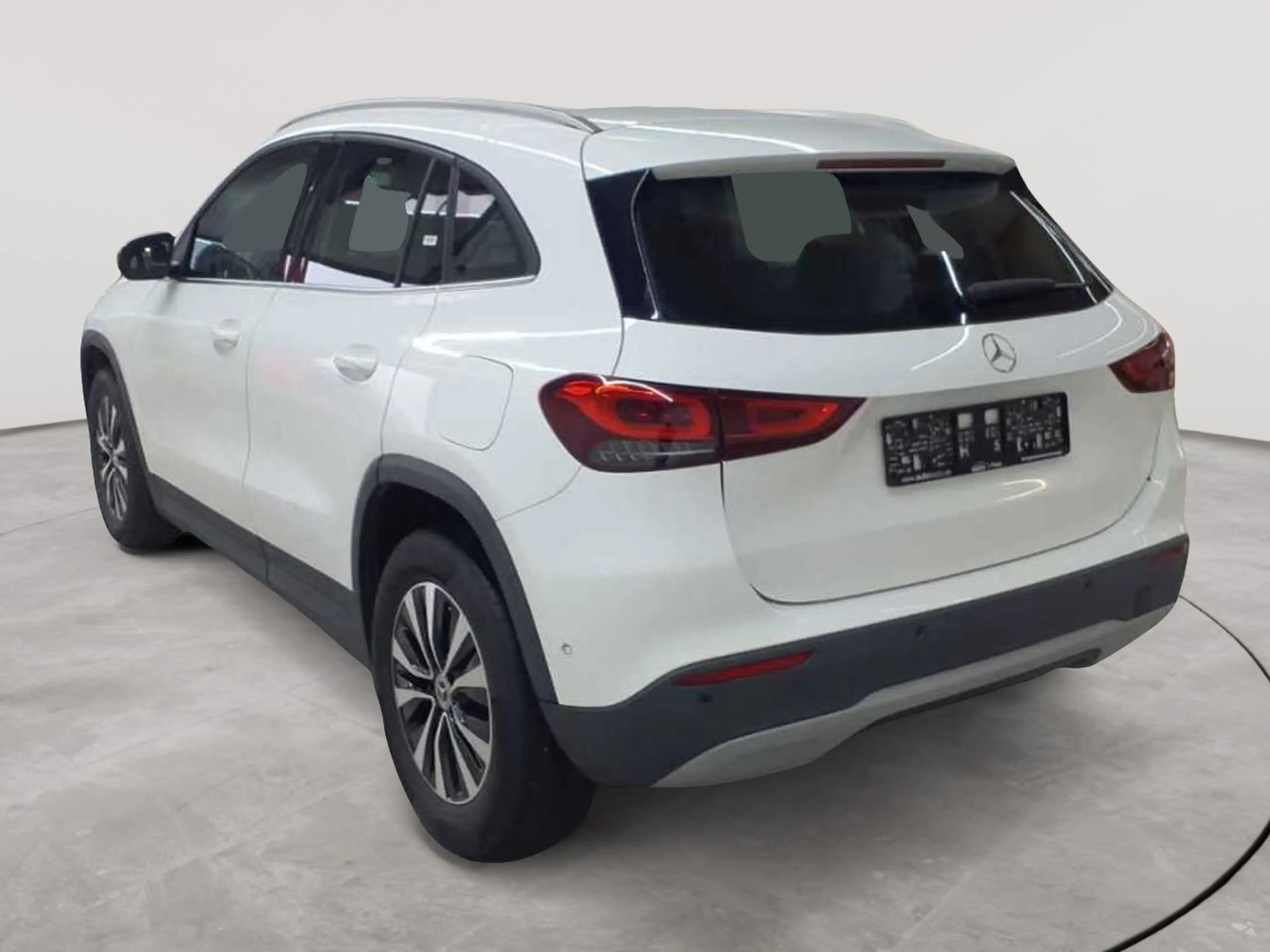 Mercedes-Benz GLA 200 GLA 200 d 8G-Style BusiP LED KAM SHZ — photo 5