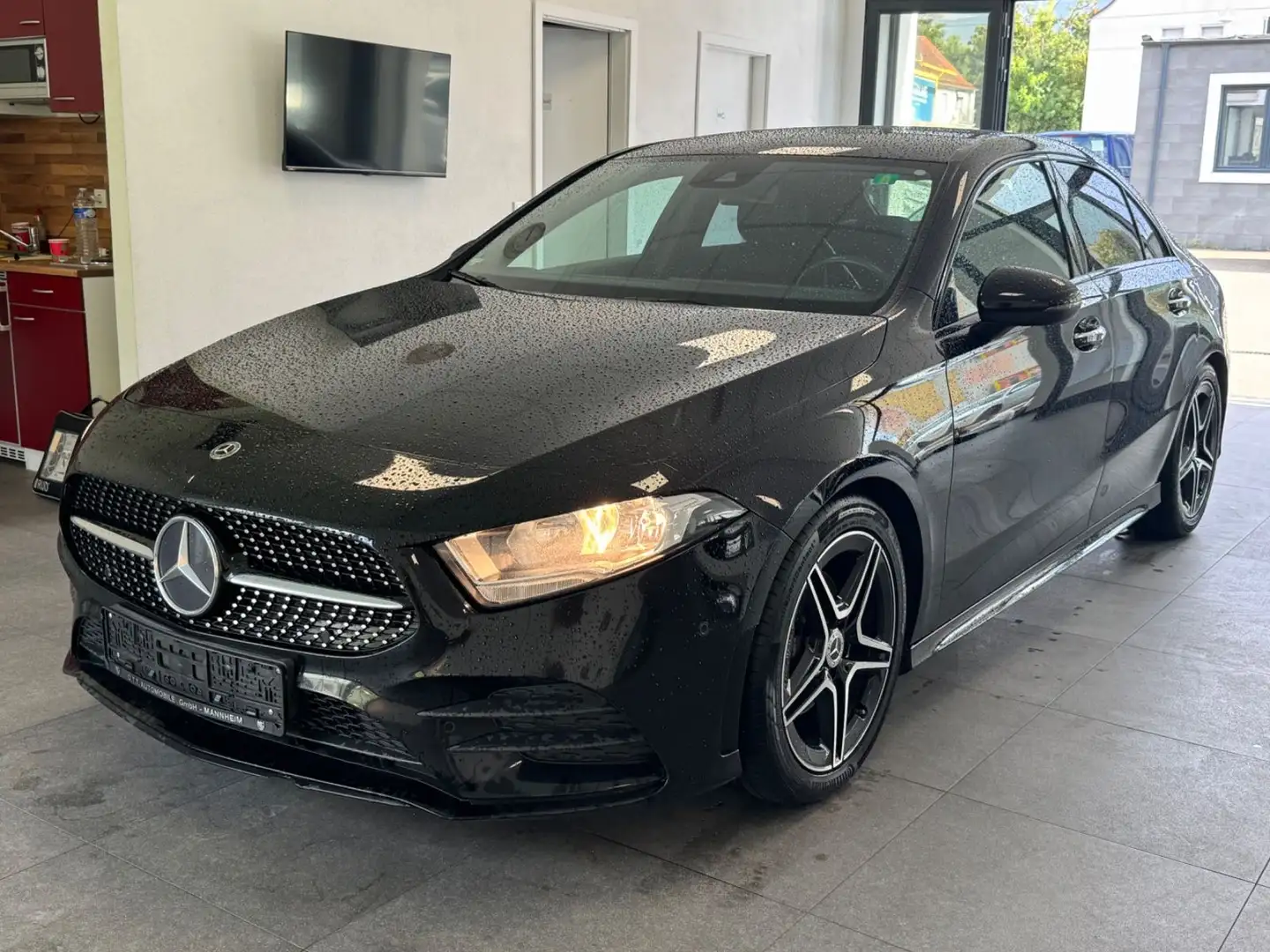 Mercedes-Benz A 200 d Lim.-AMG Line-Night-Burmester-Keyless- Schwarz - 1