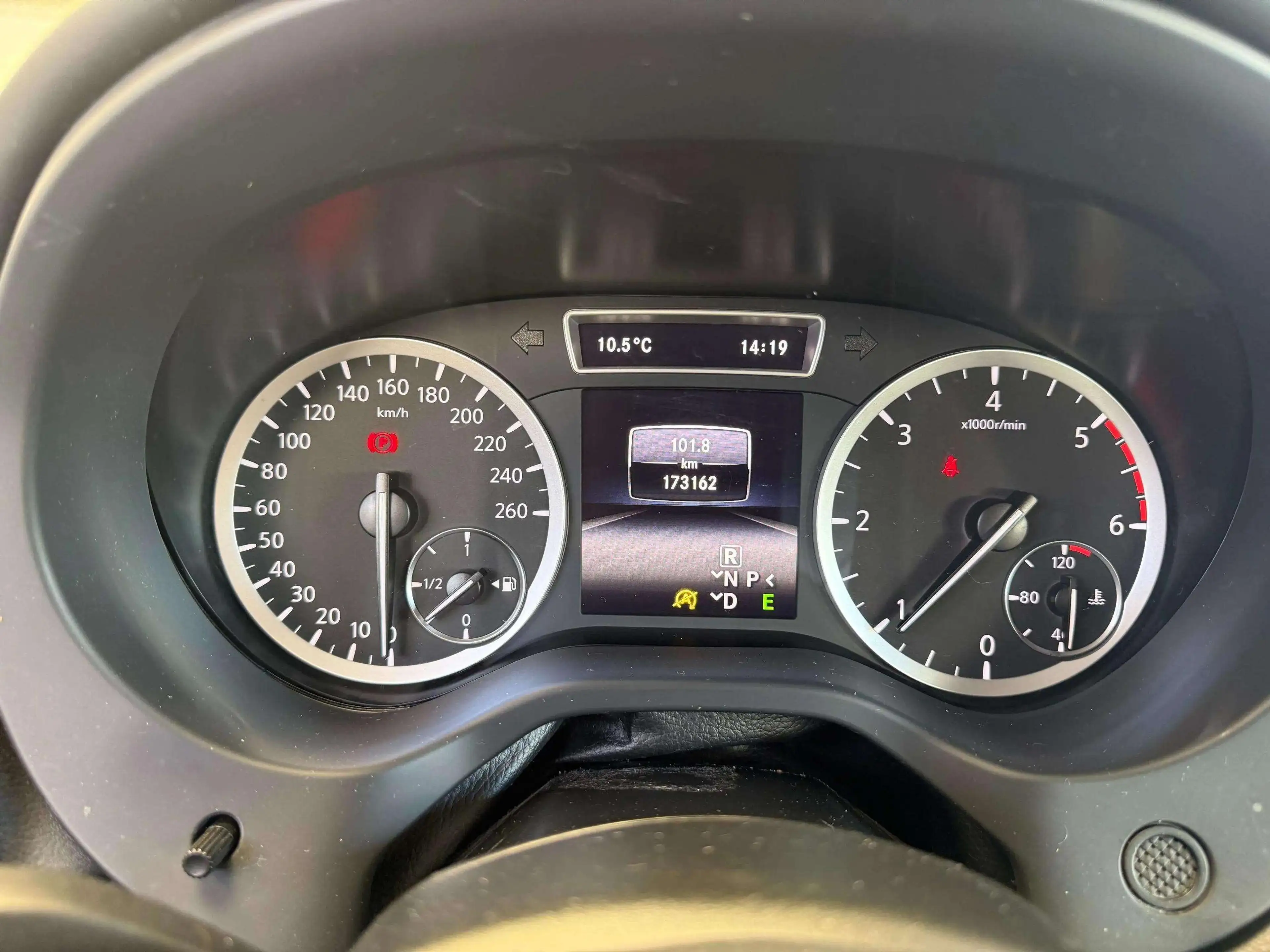 Infiniti Q30 1.5d DCT *Clim auto*Boite auto*Prêt à immat* — photo 12