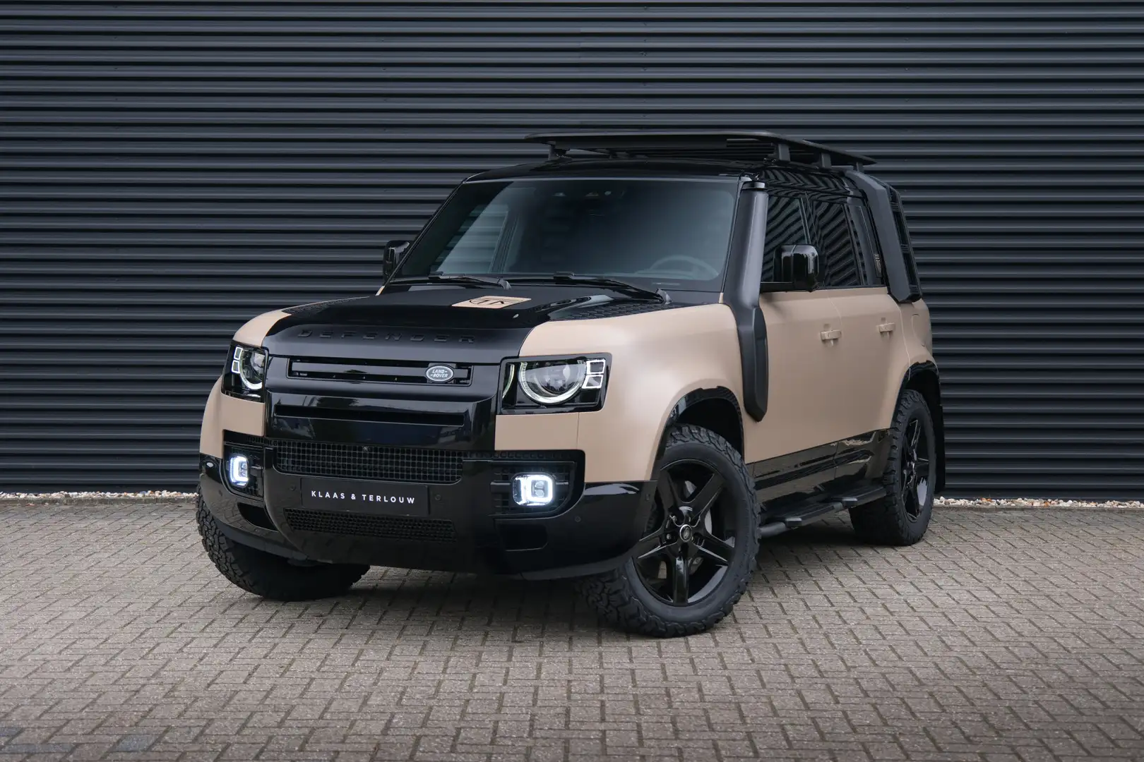 Land Rover Defender 2.0 P300e 110 Sahara X SE | HNP € 131.300 | Uniek Noir - 2