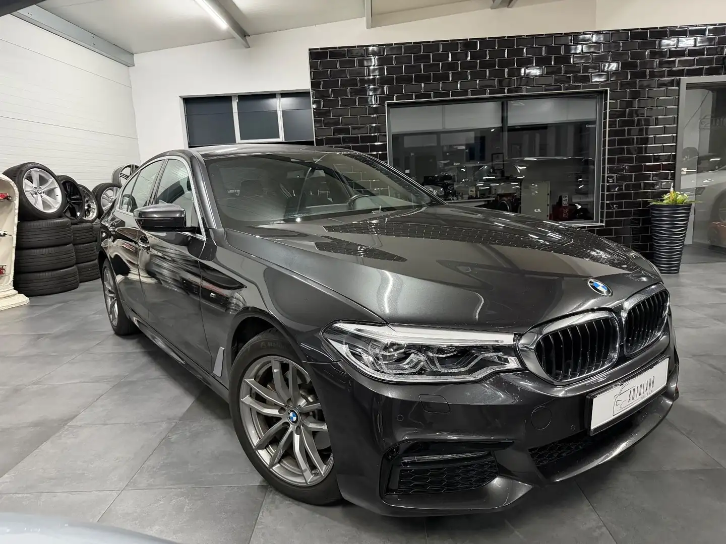 BMW 520 5 Limousine 520 d xDrive M Sport Grau - 1