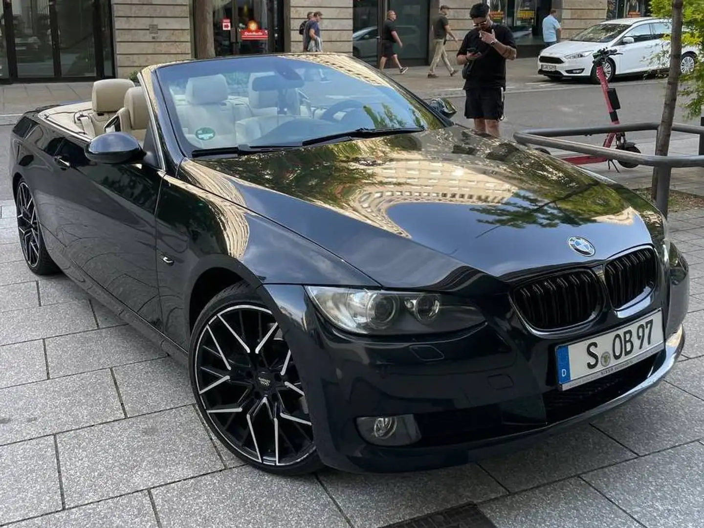 BMW 325 3er Cabrio 325i Cabrio Aut. Black - 1