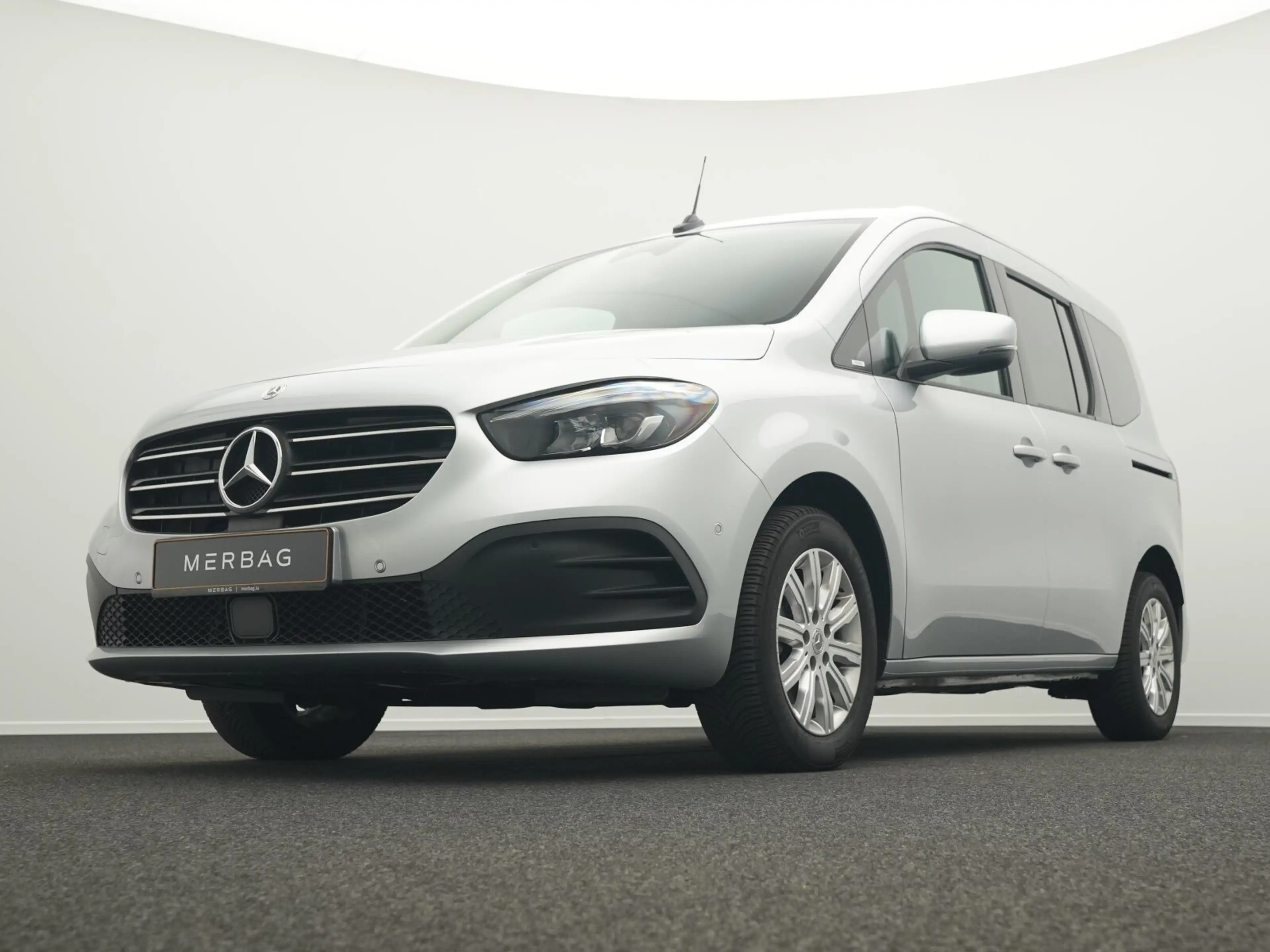 Mercedes-Benz T-Class T 180 Progressive standard  Edition/Sondermodell — photo 8