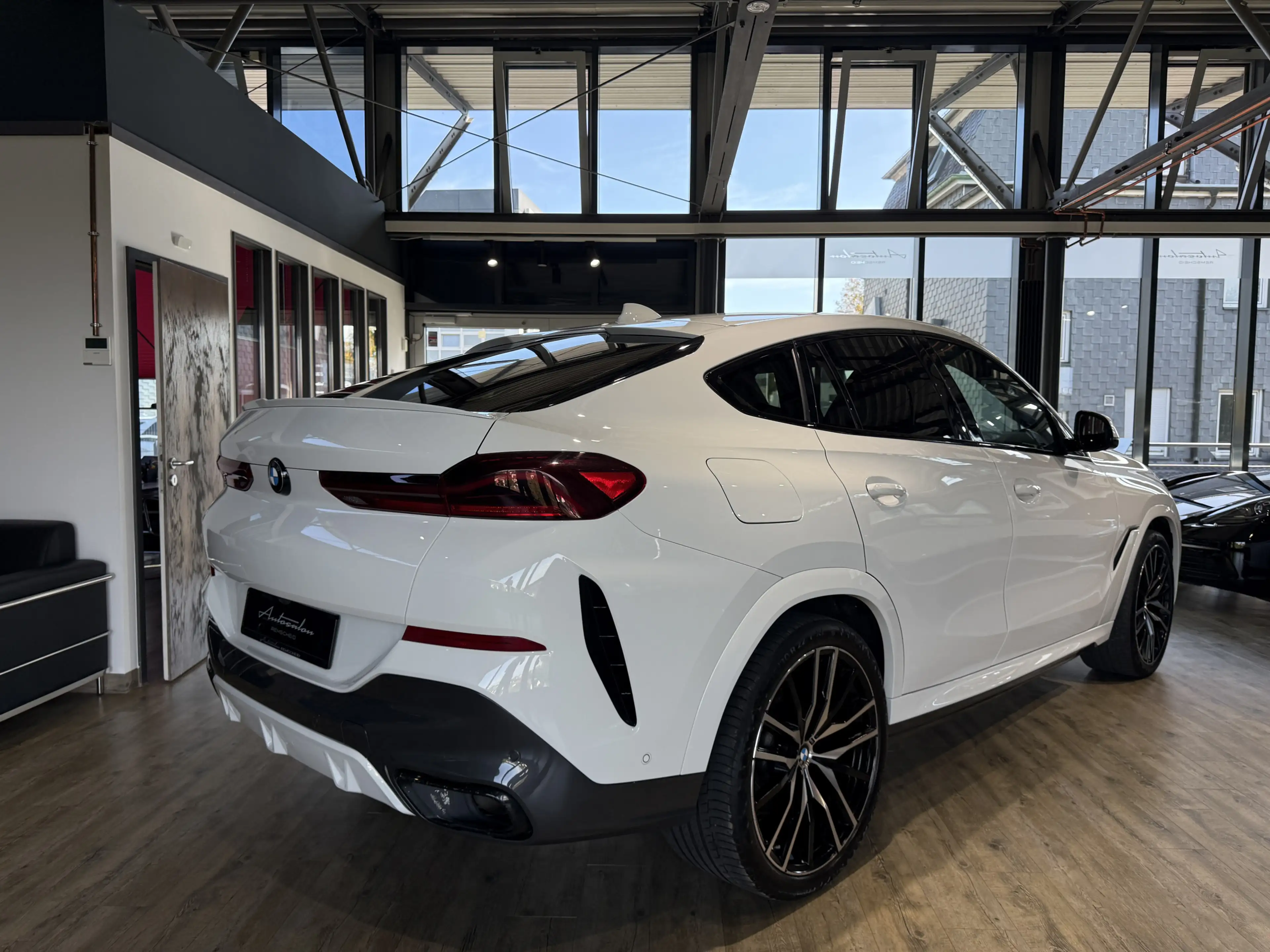 BMW X6 M *HEADUP*KAMERA*ACC*LED*SITZBELÜFTUNG*22.Z — photo 7